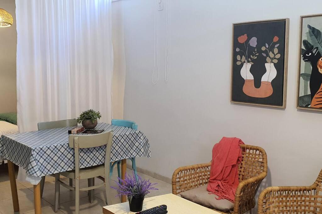 נקודת חן Apartment Shadmot Devora Exterior foto